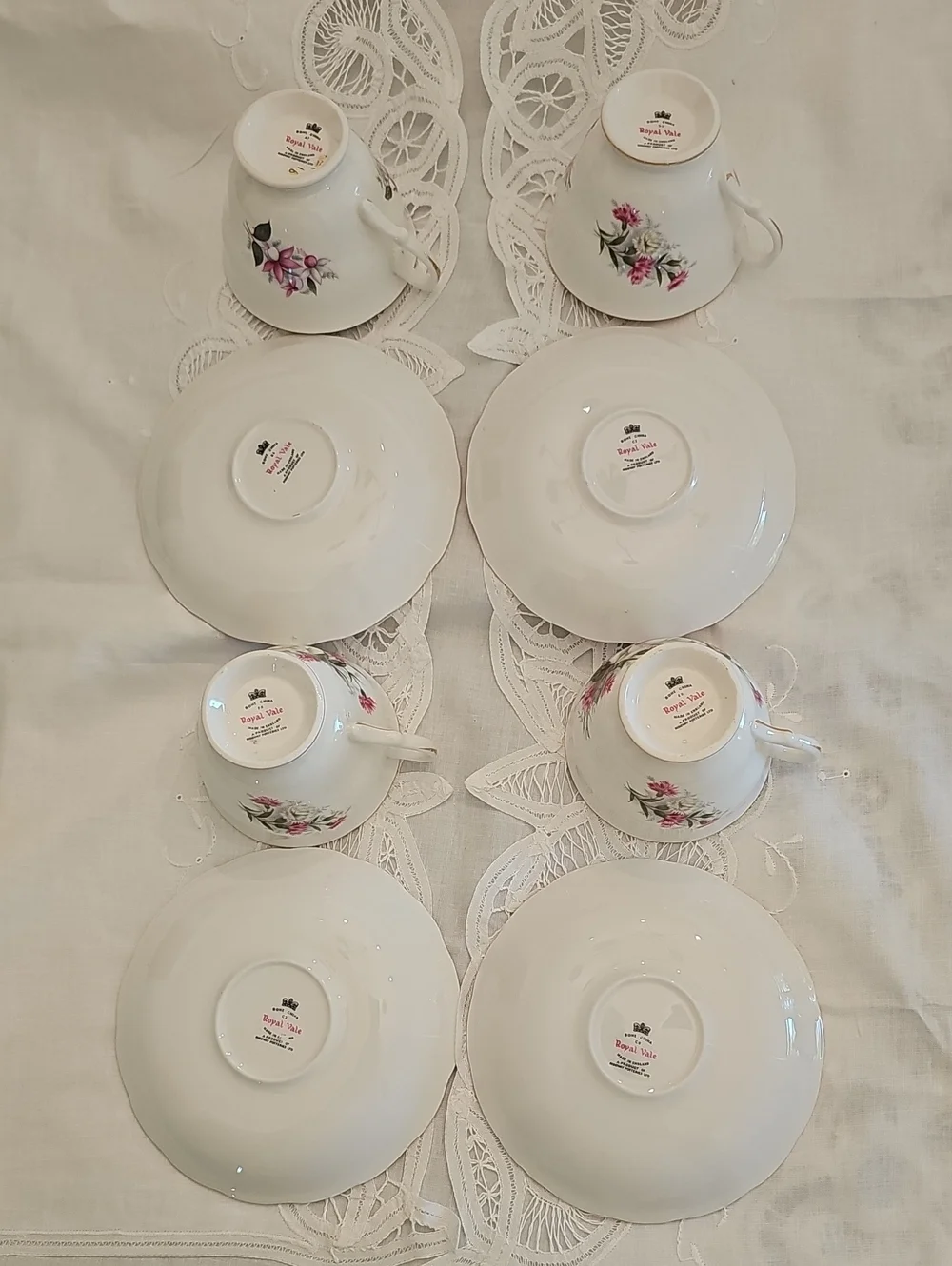 Royal Vale moss saucer